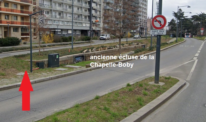 Passage Aristide Briand - Reste de l'ancienne écluse de la Chapelle-Boby (comblée en 1967)